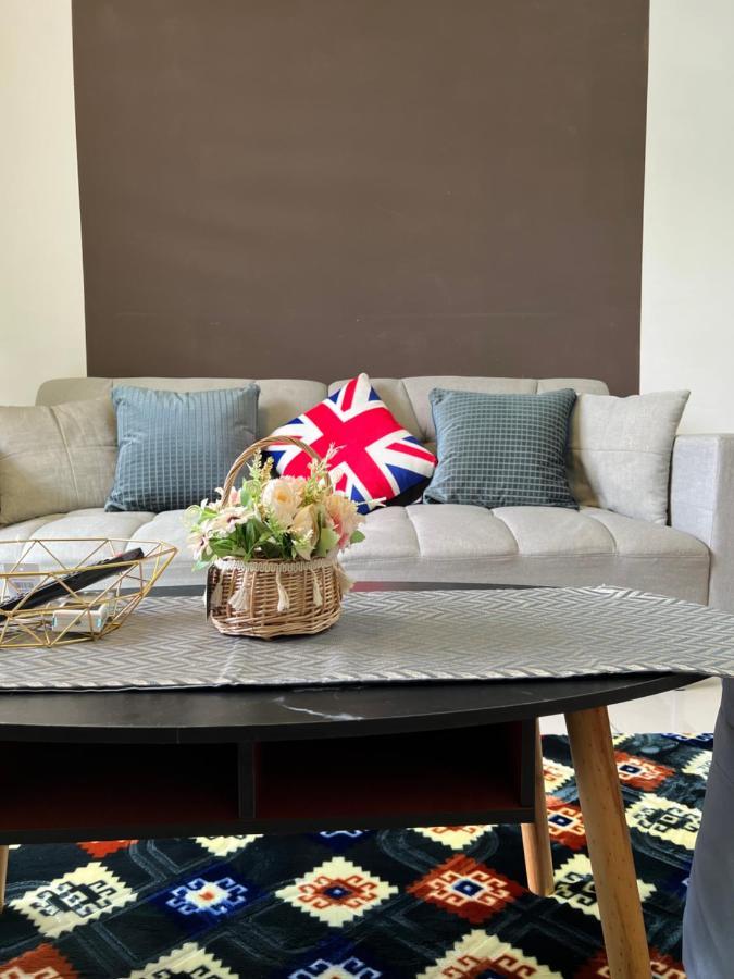 Apartment Cozy 12 Pax At Station 18
